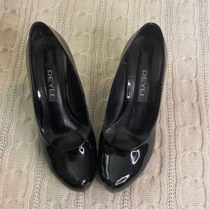 Black Heels Size 9
